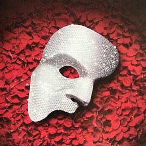 Meet your Posher, Phoebe